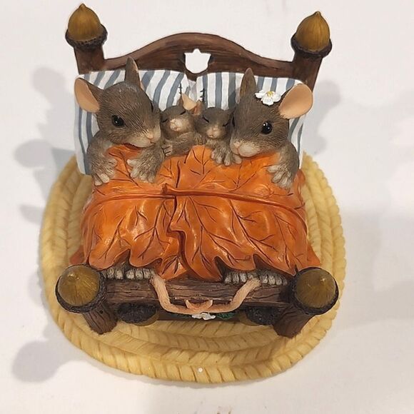 Charming Tails Collectibles by Fitz and Floyd "The Honeymoons Over" Collectible - Picture 10 of 10